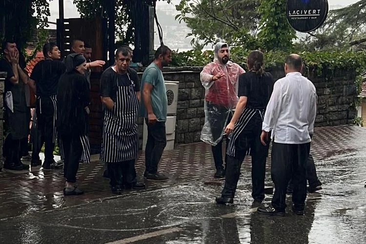 Meteorolojinin geçtiğimiz haftadan beri uyarılarını yaptığı yağmur bu hafta başında