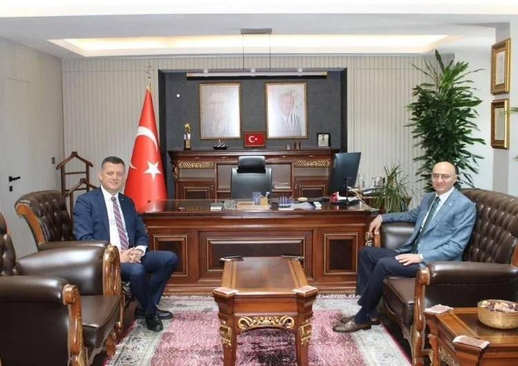 Beykoz Kaymakamlığı'na atanan Dr. Fatih Ürkmezer'e hayırlı olsun ziyaretleri başladı.