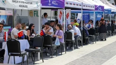Beykoz Kariyer Fuarı, iş arayanlar ile işverenleri ortak noktada bir