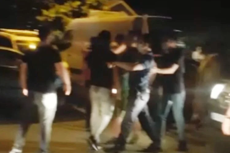 Beykoz Anadolukavağı’nda dün akşam yapılan asker uğurlama programında gergin anlar