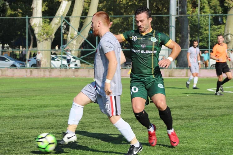 İstanbul SAL sezonun ilk hafta galiplerinden Gümüşsuyuspor, Ortaçeşme Sahasında, Muratbeyspor’u