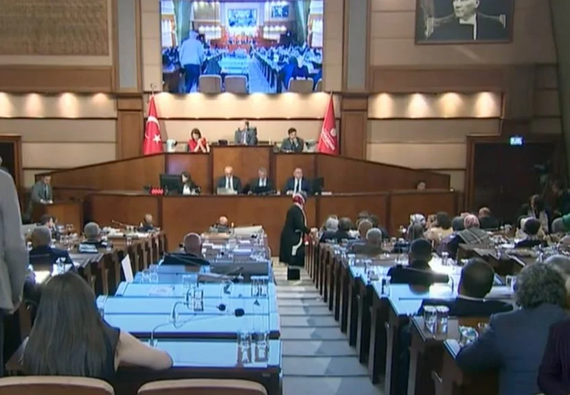 Gaye Zayıf İBB’de İsrail zulmünü haykırdı 1 gaye16 vj5vJrY0kf