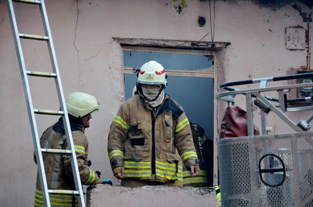 gecekondbyan2 MK2qk6i7dG