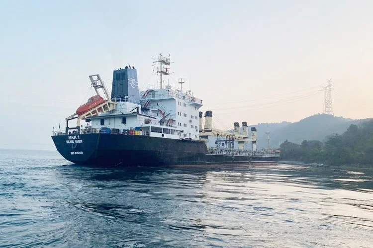 gemi kara beykoz 7 zv4mT72fGJ