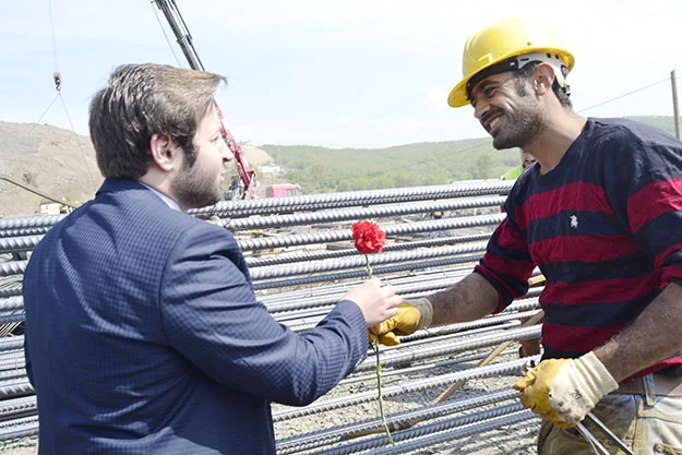 Beykoz Gençlik Meclisi 1 Mayıs’ı 3. Köprü inşaatında kutladı 2 gen m inhWOssHt9