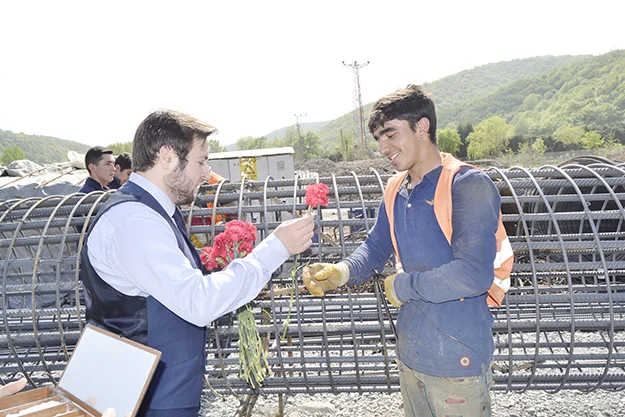 Beykoz Gençlik Meclisi 1 Mayıs’ı 3. Köprü inşaatında kutladı 1 gen me 8IubVEMAJ3