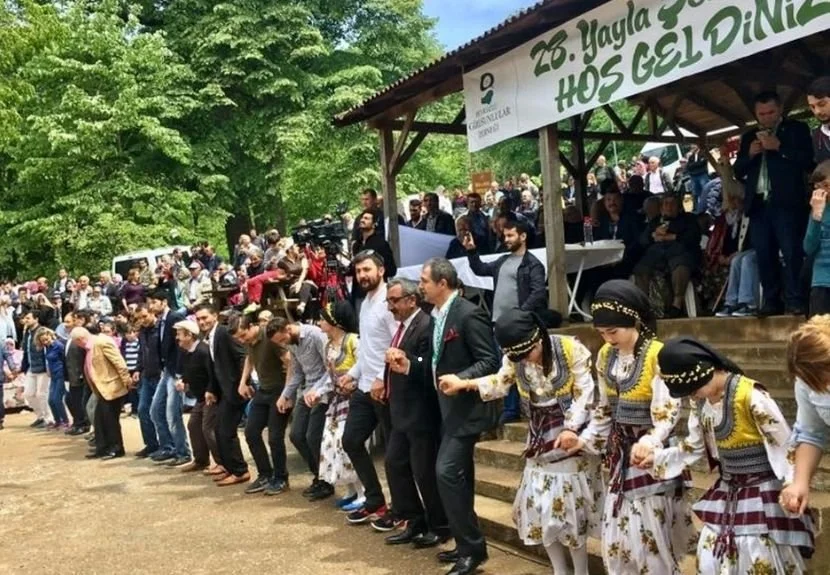 Beykoz Giresunlular Derneği'nin çeyrek asırdan fazladır sürdürdüğü Yayla Şenliği, bu