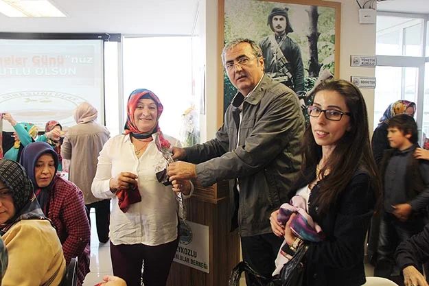 Beykoz Giresunlular Derneği Kadın Kolları Kavacık’ta ki dernek merkezinde Anneler