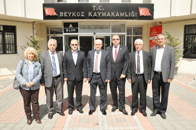 Beykozlu Giresunlular Dernek Başkanı Fuat Kuş, beraberindeki heyetle birlikte Beykoz