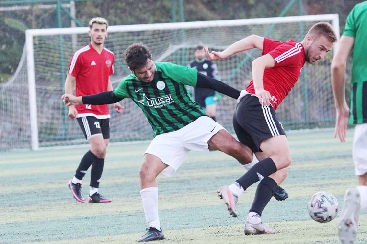 Bölgesel Amatör Liginin İstanbul temsilcilerinden Kavacıkspor, Kocaeli ilinin temsilcilerinden Gölcükspor'u