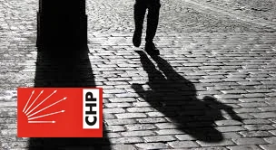 Şevket Arıkan’ın İlçe Başkanlığına seçilmesinin ardından partinin gizli sahipliğine oynamaktan