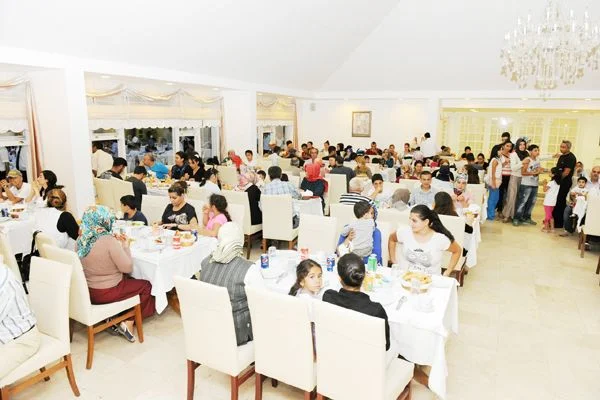 Beykoz Belediyesi’nin her yıl Ramazan Ayı’nda toplumun farklı kesimlerini bir