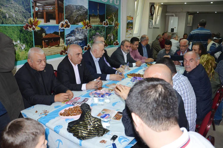 Kastamonu, Bozkurt İlçesi Görentaş Köyü Derneği’nin geleneksel olarak düzenlediği Kestane