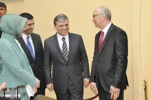 Beykoz halkıyla her geçen gün kaynaşan 11. Cumhurbaşkanı Abdullah Gül'ü