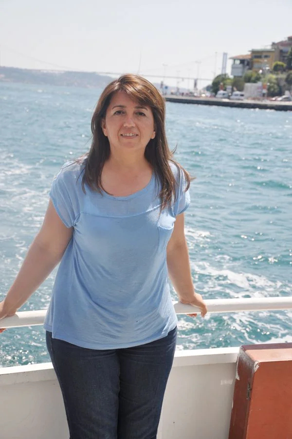 gulay demir 4TI0 rIg8V