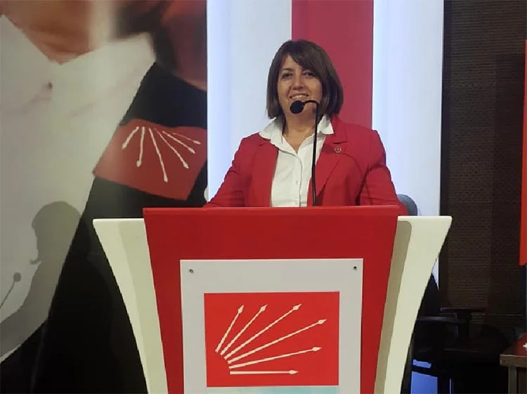 gulay demirel 14 yQ7vIIV46n