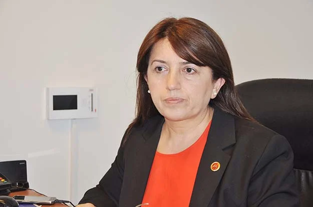 gulay demirel wnhm9FPzqV