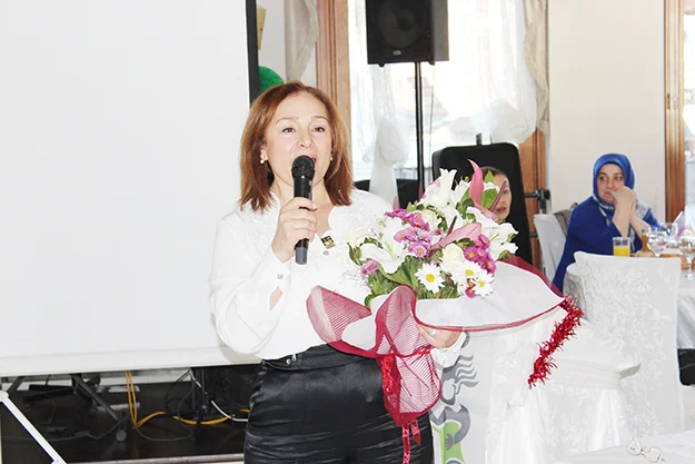 Beykoz Eğitime Destek Derneği (BEDES), 'Meşale Anneleri' projesinin beşinci yıl