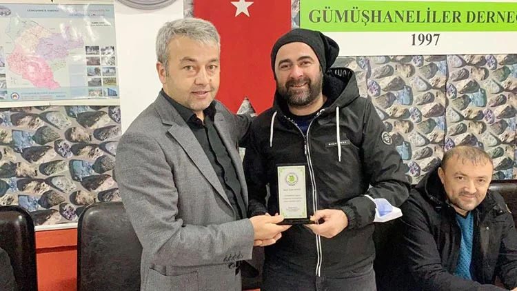 Beykoz’da ikamet eden genç Gümüşhaneliler Gümüşsuyu Mahallesinde bulunun dernek merkezinde