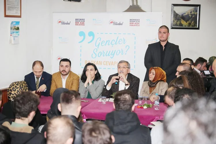 Murat Aydın Gümüşsuyu'nda gençlerle buluştu 1