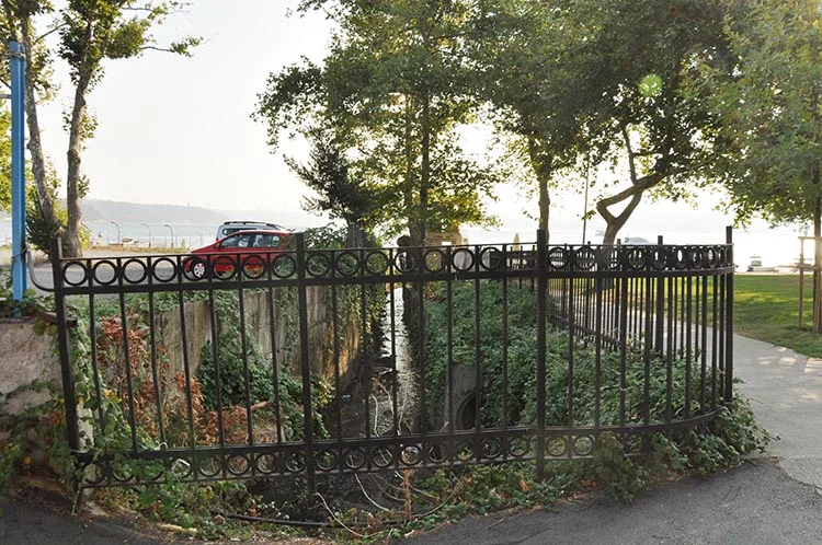 Dost Beykoz'un haberi üzerine Çelikbilek talimat verdi. Gümüşsuyu Mahallesi’nde hummalı