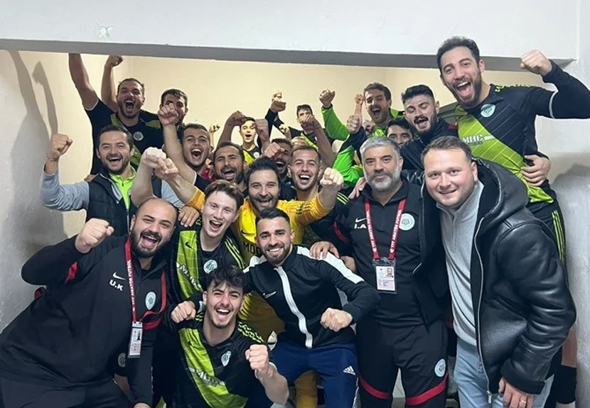 İstanbul 1. Amatör Ligi 13. Grupta zirve yarışından kopmak istemeyen