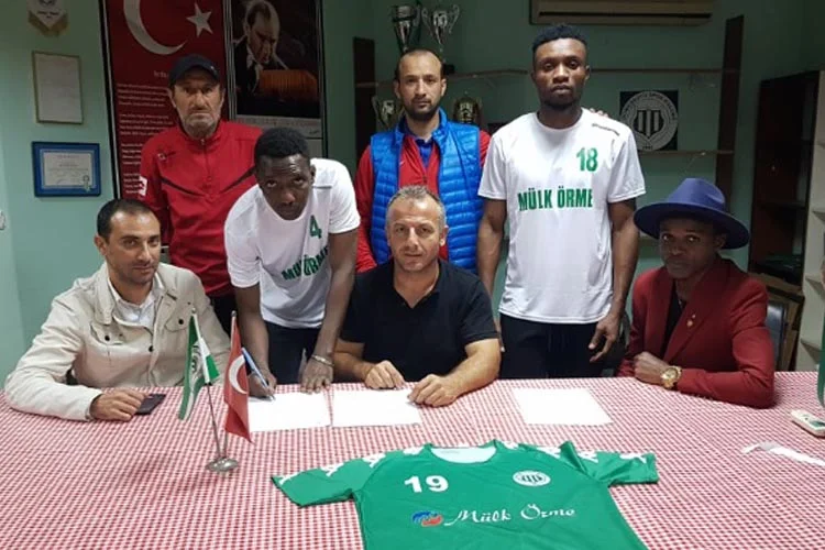 İstanbul 1. Amatör Ligde Beykoz İlçesini temsil eden Gümüşsuyuspor kadrosuna