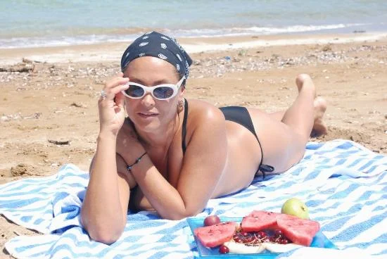 Riva'da yaptırdığı 'Çakıltaşı' adlı villayı beğenmeyerek ücretini ödemediği gerekçesiyle mahkemeye