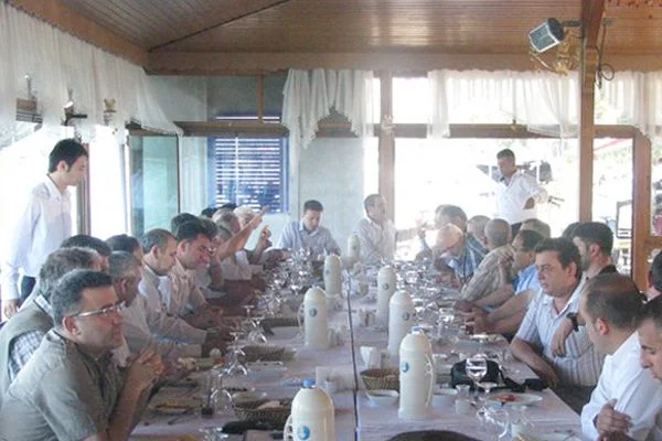 Amatör Spor Kulüp temsilcilerinin biraraya geldiği toplantıya, Belediye Başkan Yardımcısı