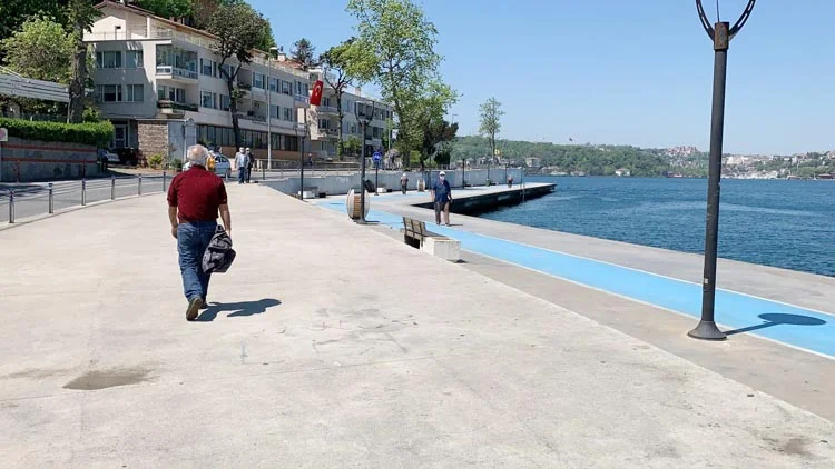 Yaklaşık 2 aydır sokağa çıkmayan Beykoz’un 65 yaş üstü insanları