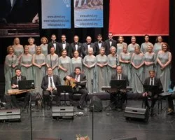 Ses sanatçısı Ayşe Tunalı’nın başkanlığını yürüttüğü Acarkent Musiki Derneği Türk