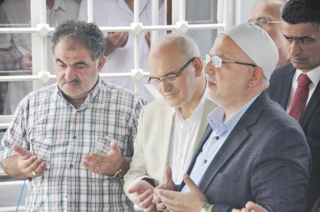 haci bayra cY 8TNdk3