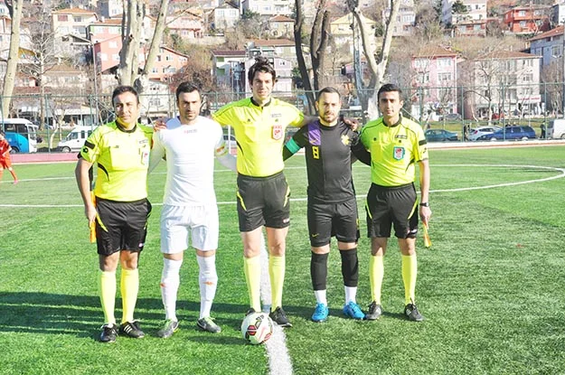 Beykoz Ortaçeşme Stadı’nda oynanan Çubukluspor - Gazi Mahallesi, Süper Amatör