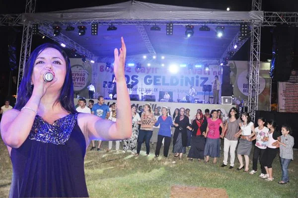 Beykoz Çayır Festivali’nde Kars Ardahan Iğdır Gecesi vardı… Diğer geceler