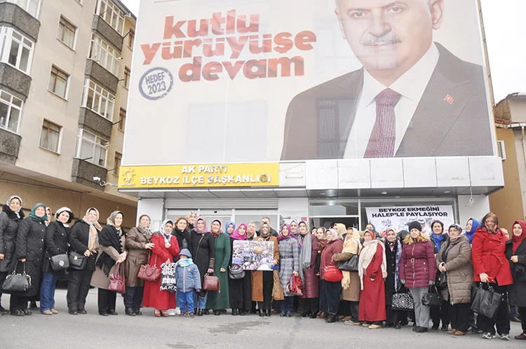 AK Parti Beykoz İlçe Kadın Kolları Yöneticileri, düzenlediği insani yardım