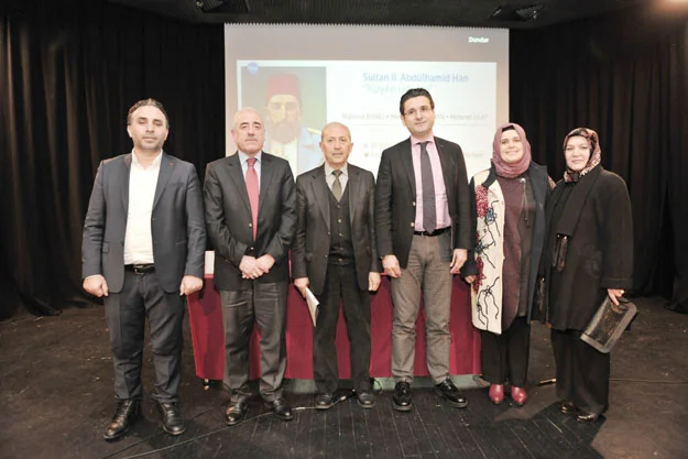 Beykozlular genel olarak kültür programlarına ilgi göstermediği gibi Abdülhamid Han'ı