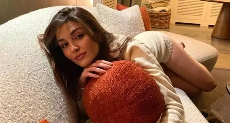 Hakan Sabancı ile birliktelik yaşayan oyuncu Hande Erçel, Beykoz Konakları'ndaki