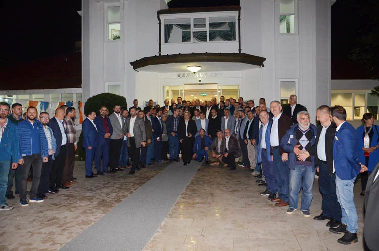 AK Parti Beykoz İlçe Başkanı Muhammed Hanefi Dilmaç, geçmişte teşkilatlarda