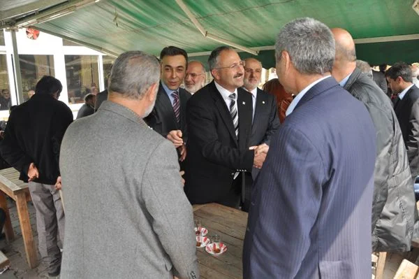 HAS Parti İstanbul Milletvekili Adayı Yaşar Şahin İlçe Yöneticileriyle birlikte