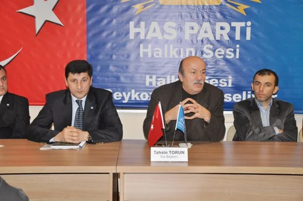 Halkın Sesi Partisi’nin Genel Başkan Yardımcılığı görevinden, İstanbul İl Başkanlığı