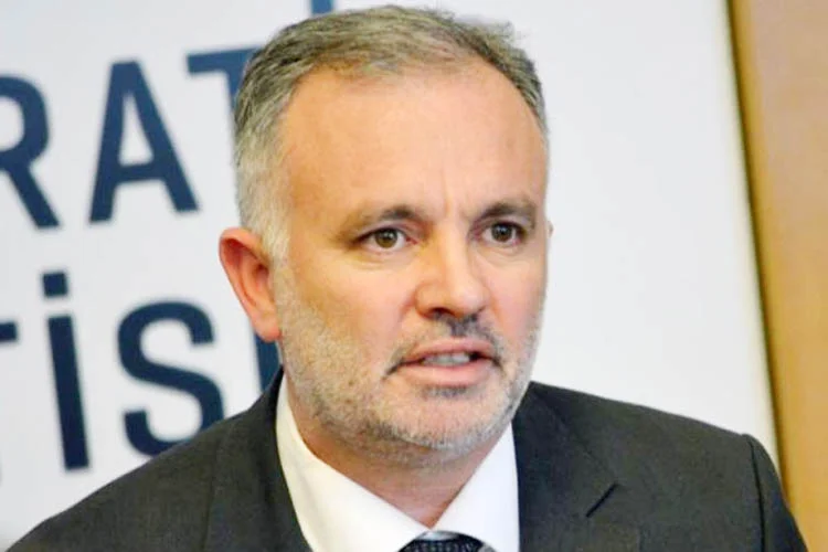 HDP Kars Milletvekili ve Parti Sözcüsü Ayhan Bilgen, Beykoz'a geldiği