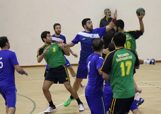 Beykoz Belediyespor Hentbol Takımı,  "İstanbul Derbisi" niteliğine yorumlanan Bahçeşehir