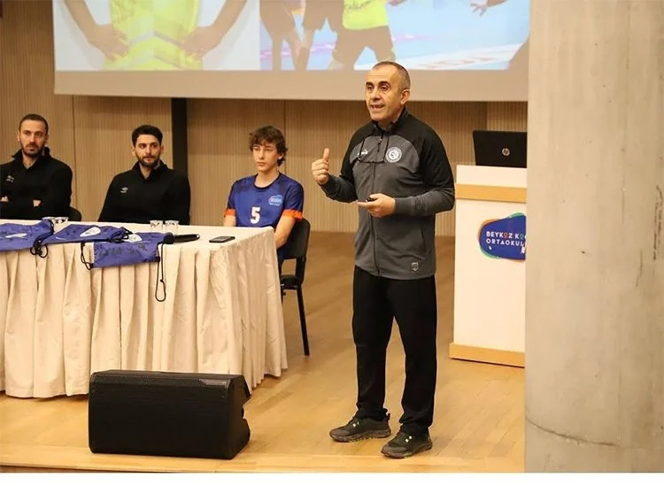 Beykoz Koç Ortaokul milli sporcuları ağırladı 4 hentbol 1 qld58g7Unp