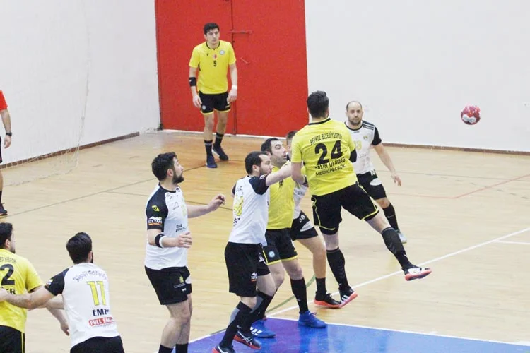 THF Erkekler Hentbol Süper Liginde üst sıralarda yer alan Beykoz