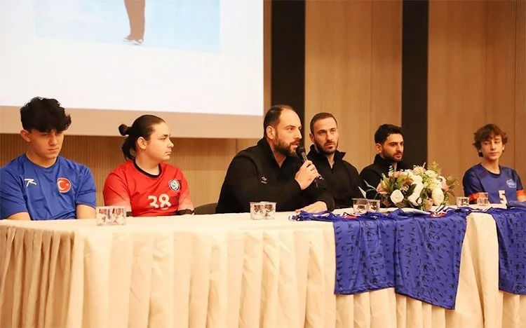 Beykoz Koç Ortaokul milli sporcuları ağırladı 2 hentbol 3 L 6Jzgr2u6