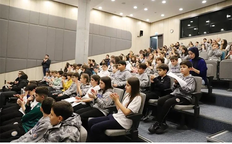 Beykoz Koç Ortaokul milli sporcuları ağırladı 1 hentbol 4 hNVGrBRuZb