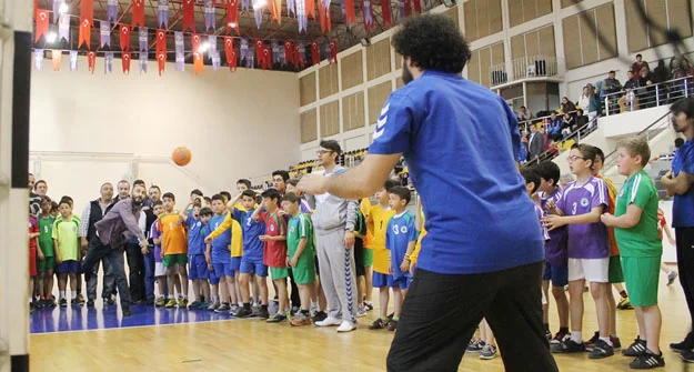 A Takım düzeyinde gelen THF 2.Lig şampiyonluğunun ardından gözler Hentbolda