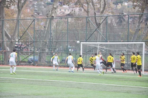 Anadoluhisarı Ortaçeşme Stadı'nda konuk ettiği 3. sıradaki  Yamanspor'a 1-0