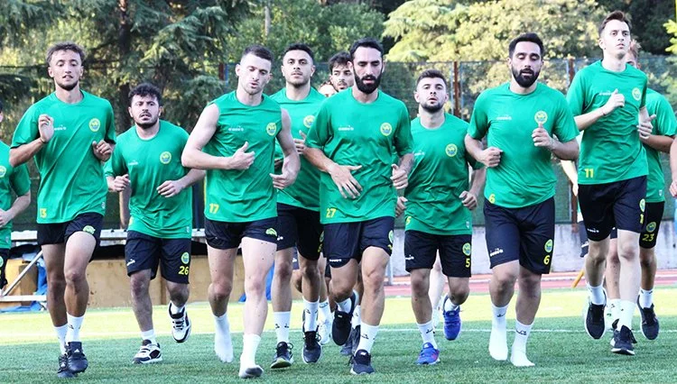 Anadoluhisarı İdmanyurdu sahaya indi 3 his rNubWFy30t