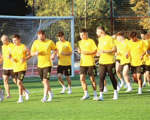 İstanbul Süper Amatör Lig takımlarından Anadoluhisarı İdmanyurduspor 2023-24 Sezonunun ilk